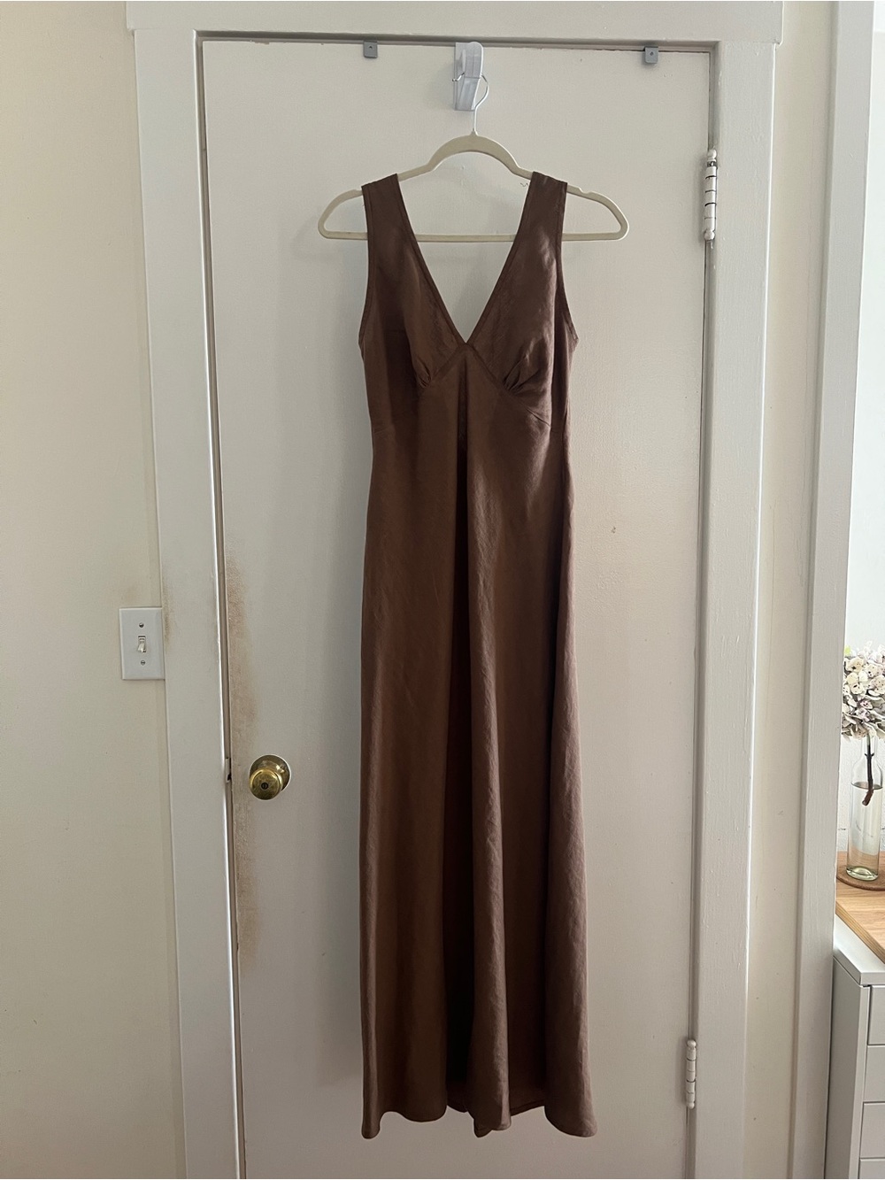 ROVE Brown V-Neck Sleeveless Maxi Dress